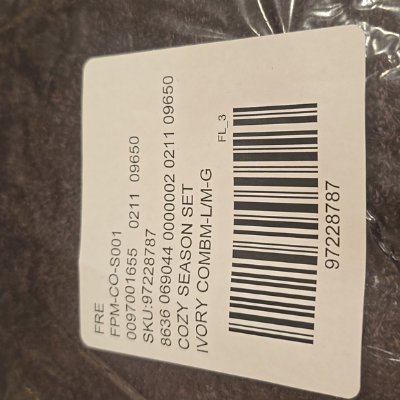 NWT Free People Cozy Season Set in M/L - Picture 4 of 7